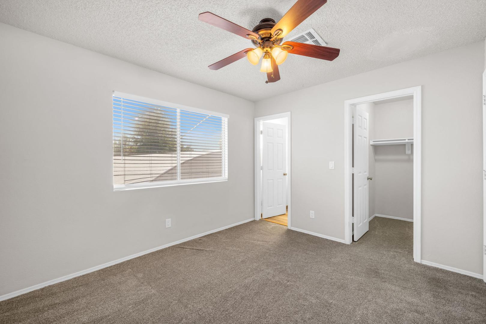 3513 E Le Marche Avenue