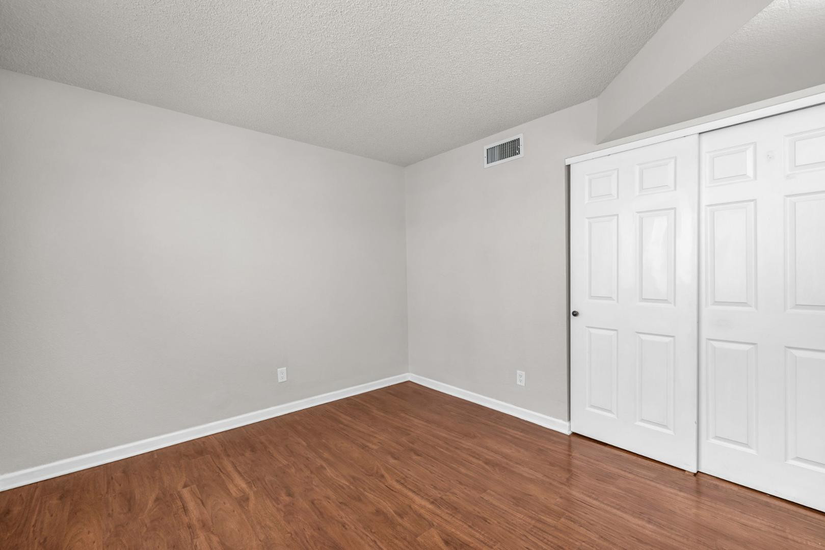 3513 E Le Marche Avenue