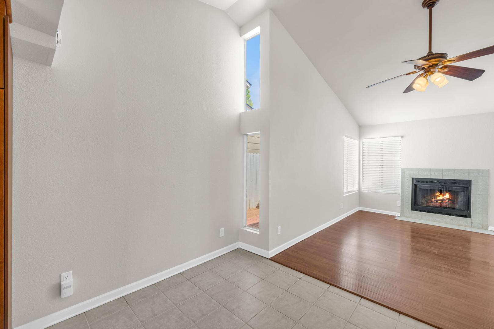3513 E Le Marche Avenue