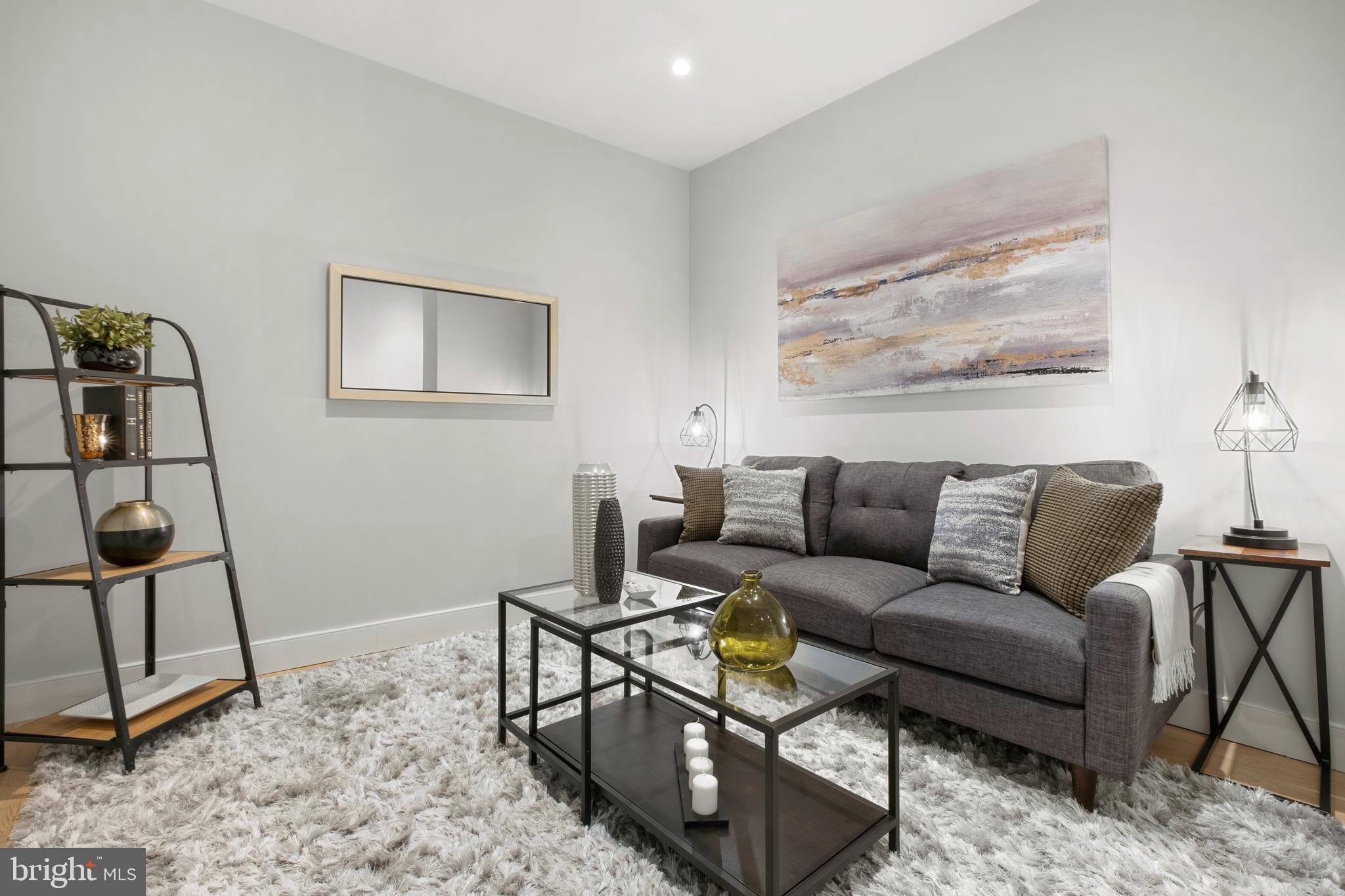 210 W Washington SQUARE Unit: 12NW