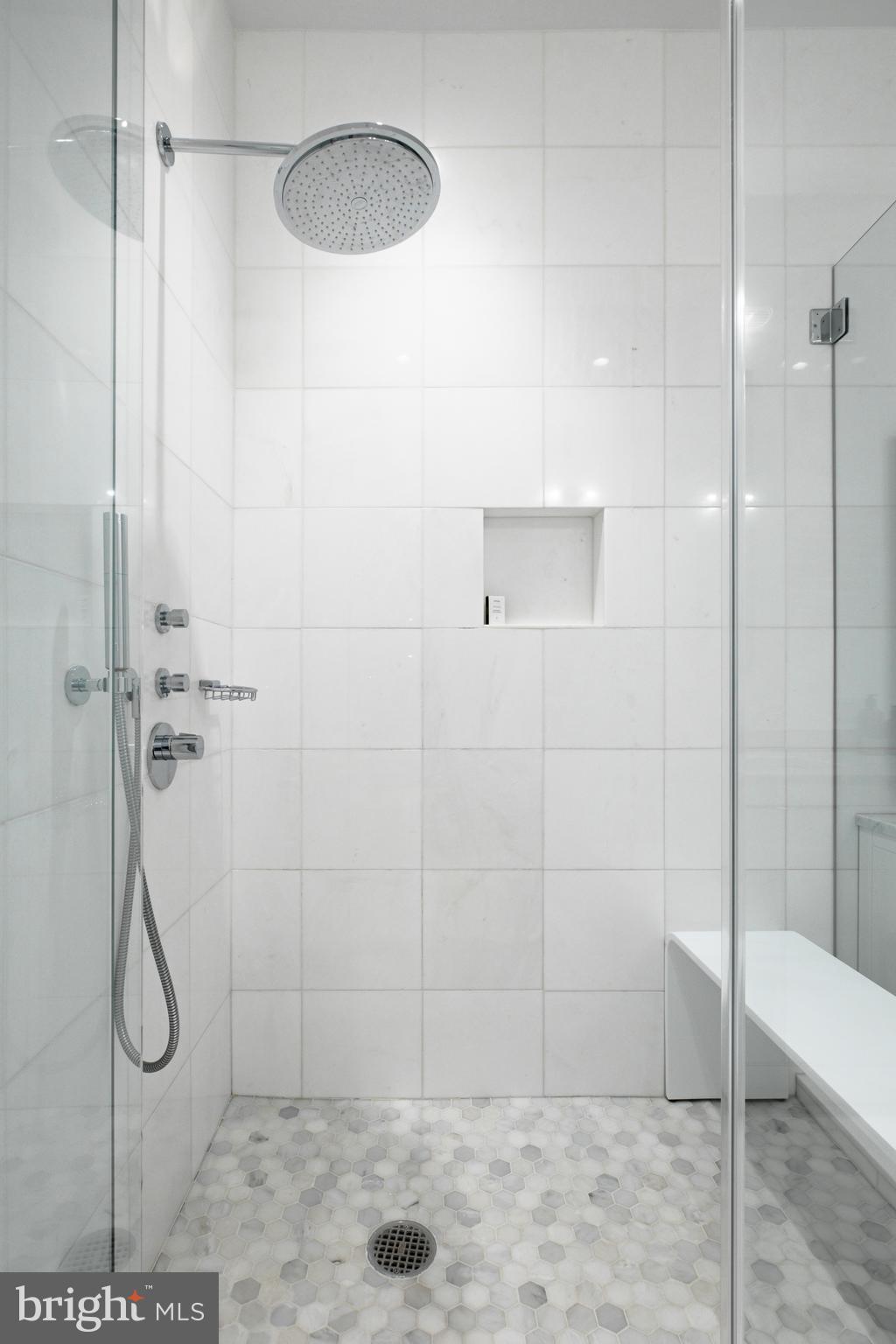 210 W Washington SQUARE Unit: 12NW