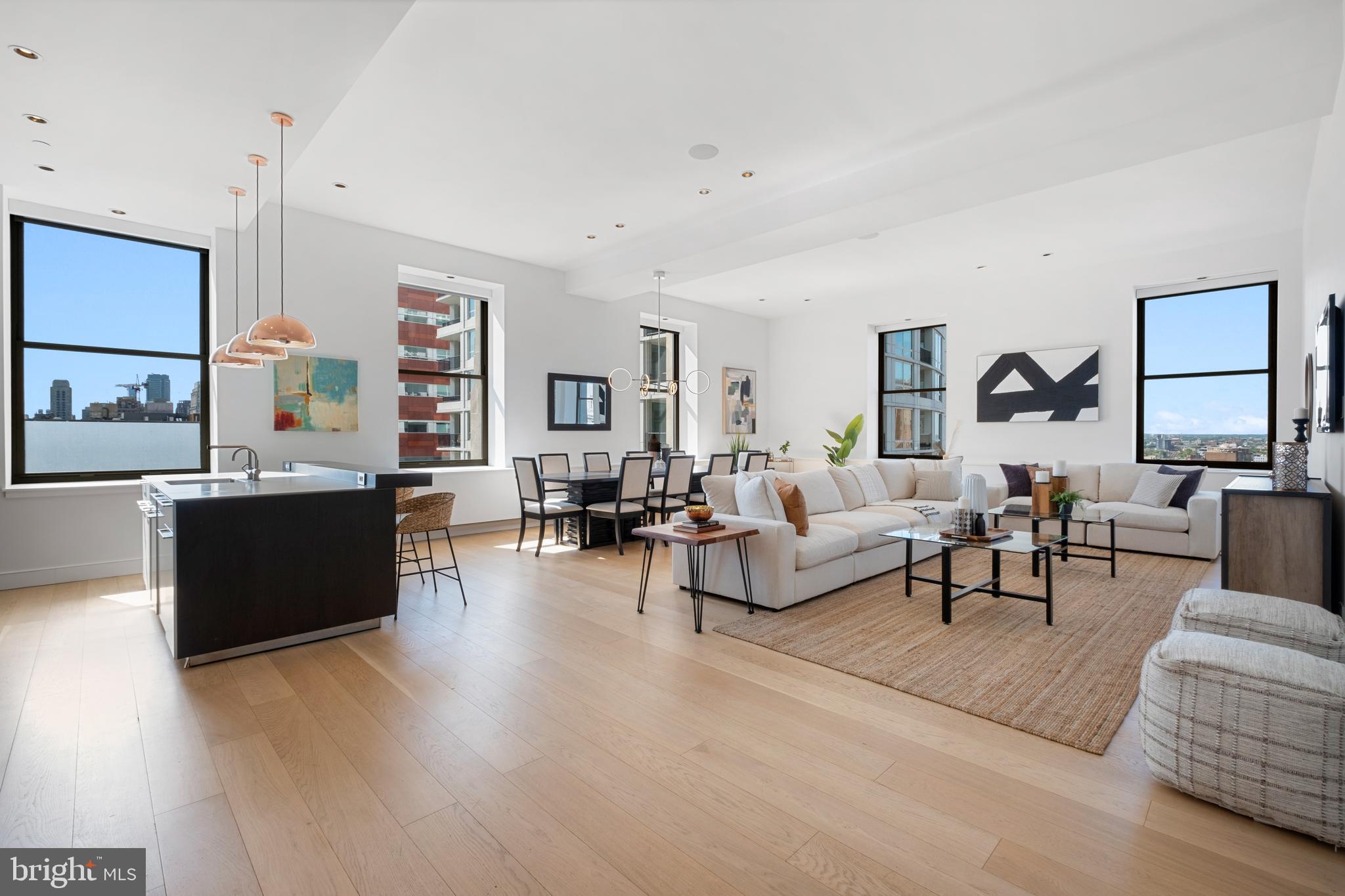 210 W Washington SQUARE Unit: 12NW