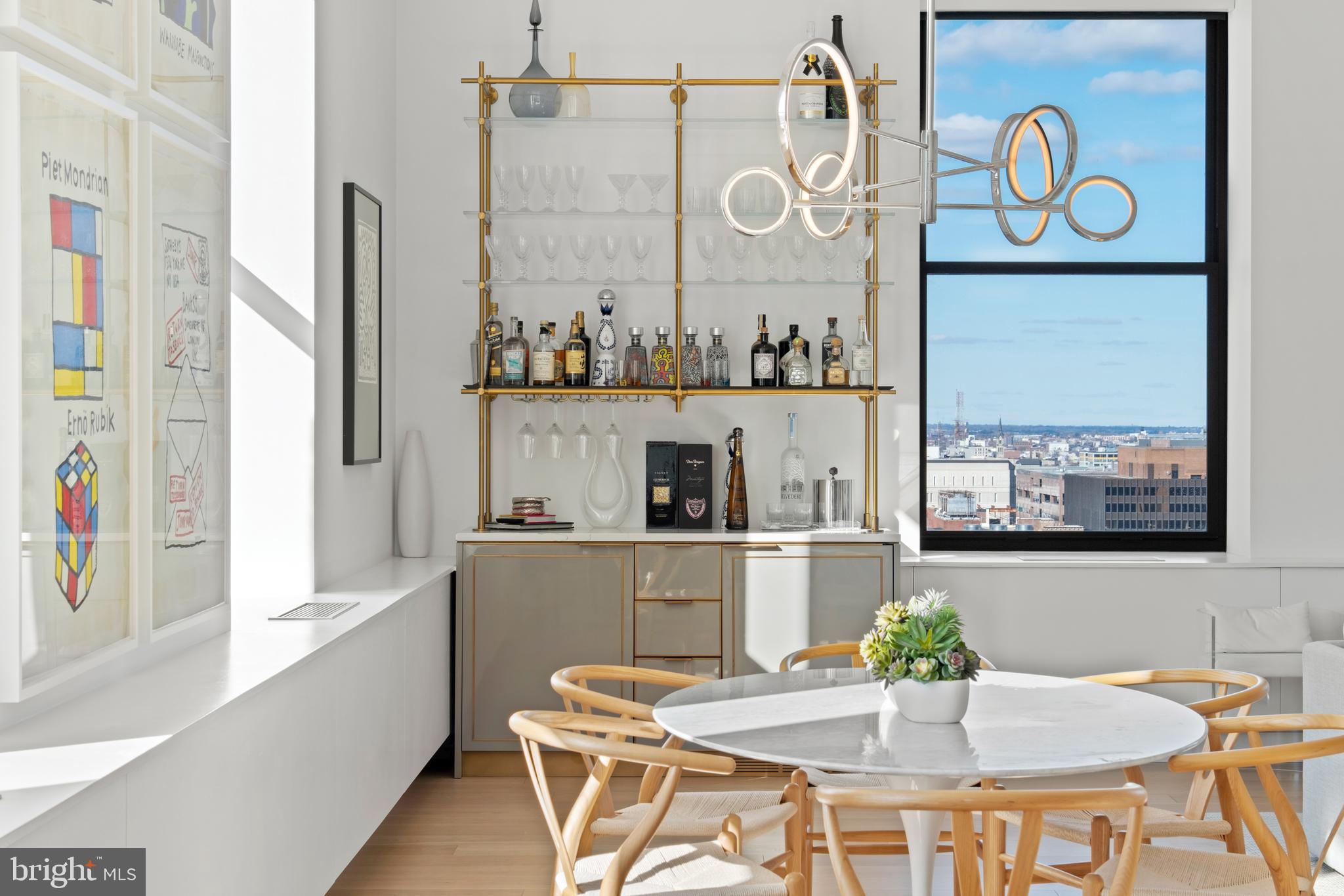 210 W Washington SQUARE Unit: 12NW