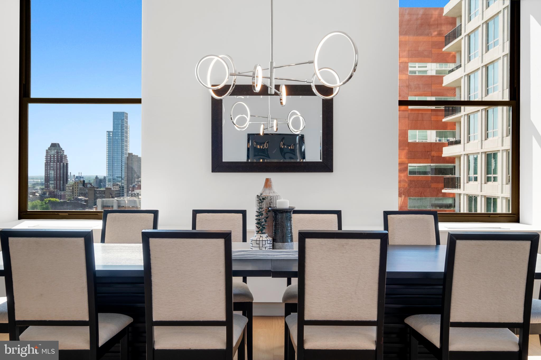 210 W Washington SQUARE Unit: 12NW