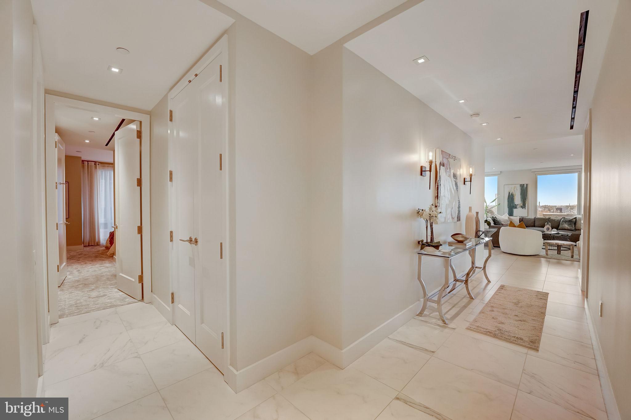 500 Walnut STREET Unit: 601