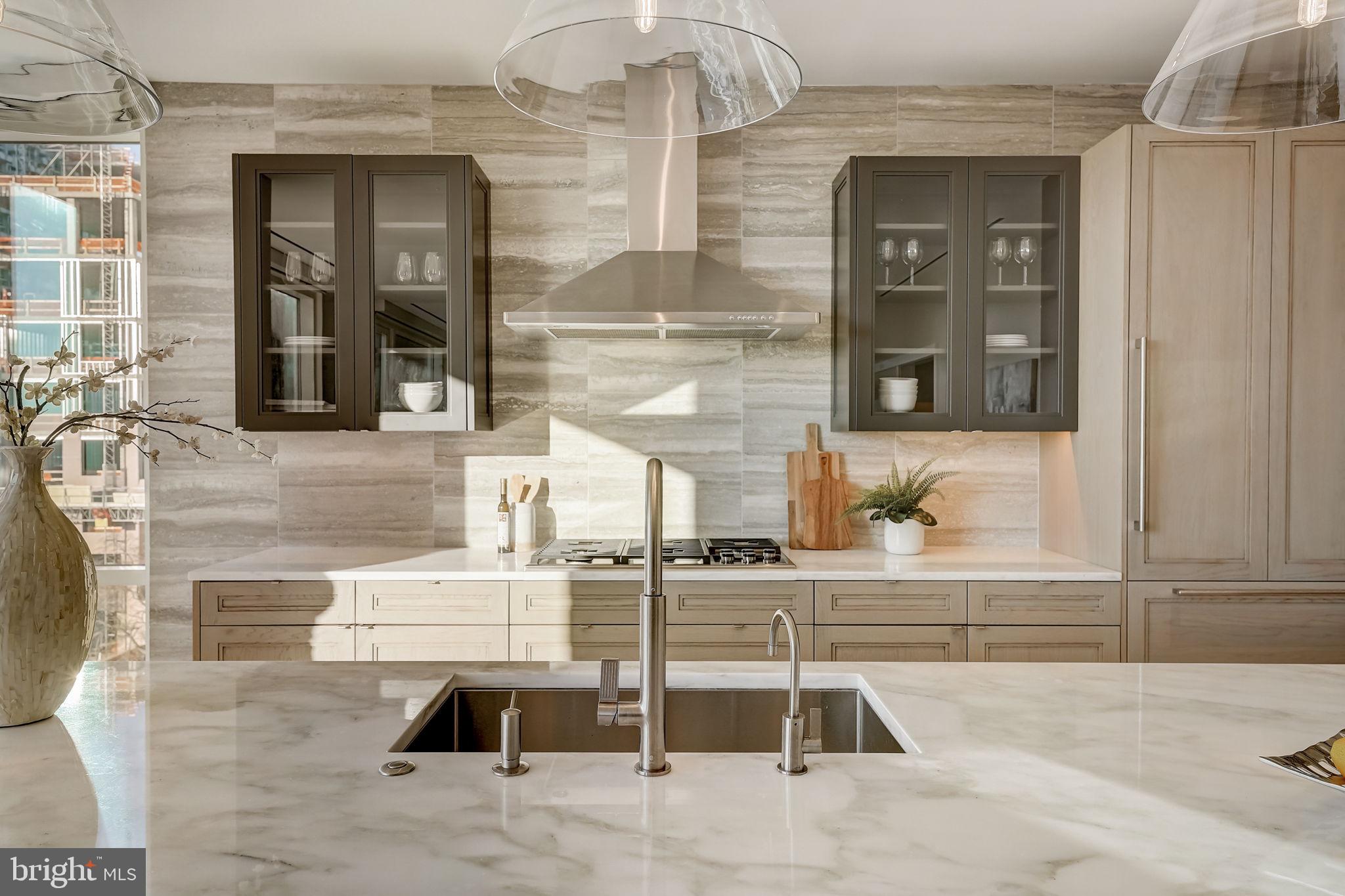 500 Walnut STREET Unit: 601