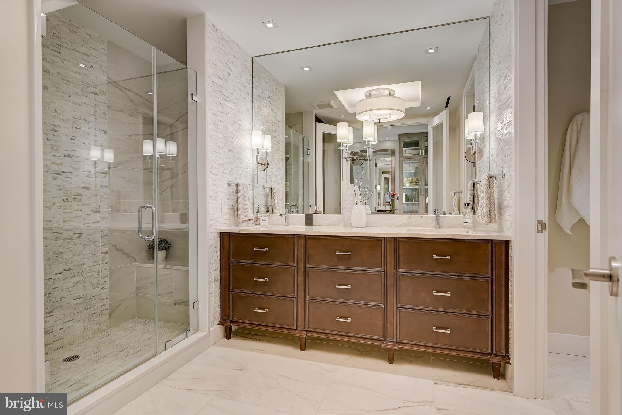 500 Walnut STREET Unit: 601