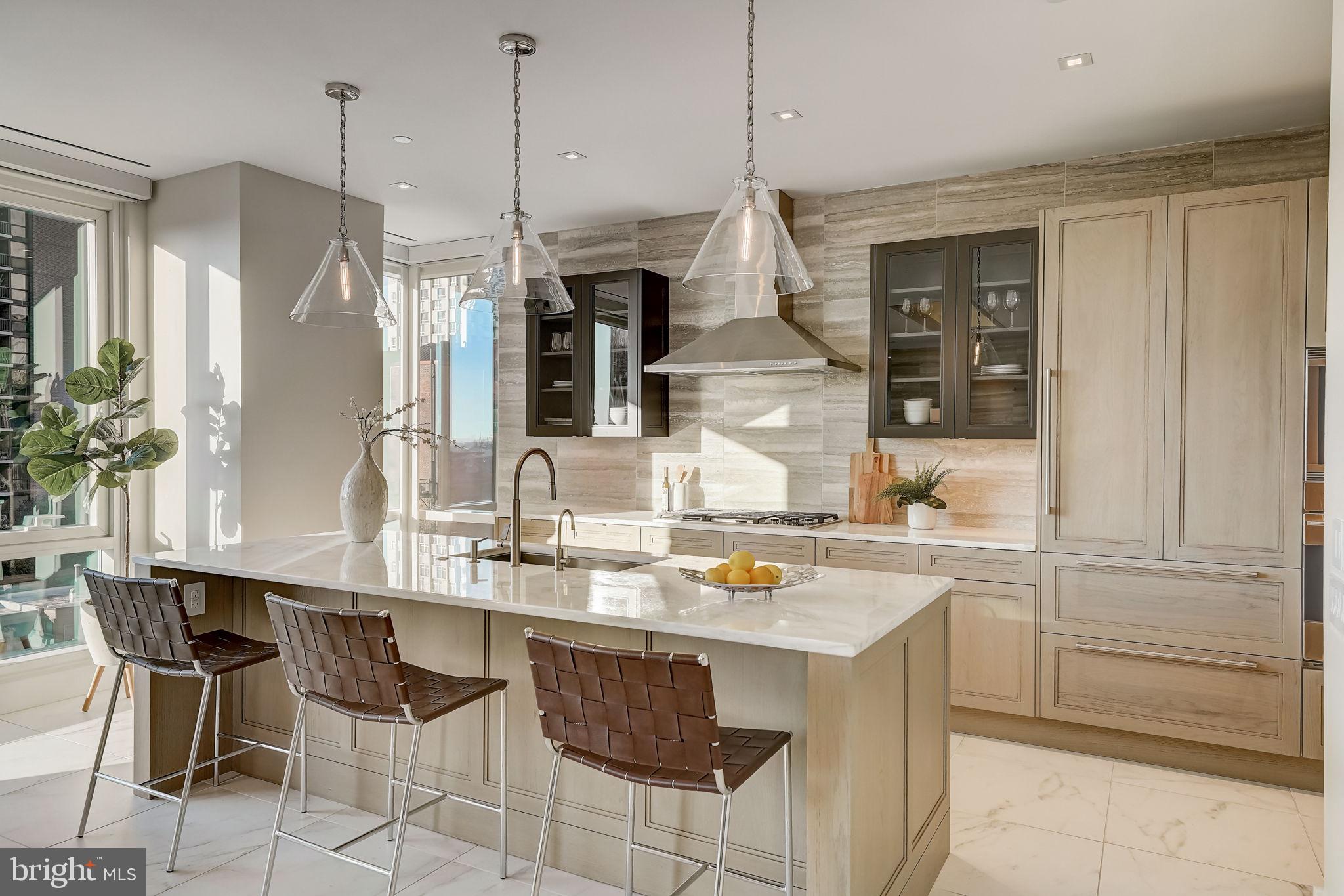 500 Walnut STREET Unit: 601