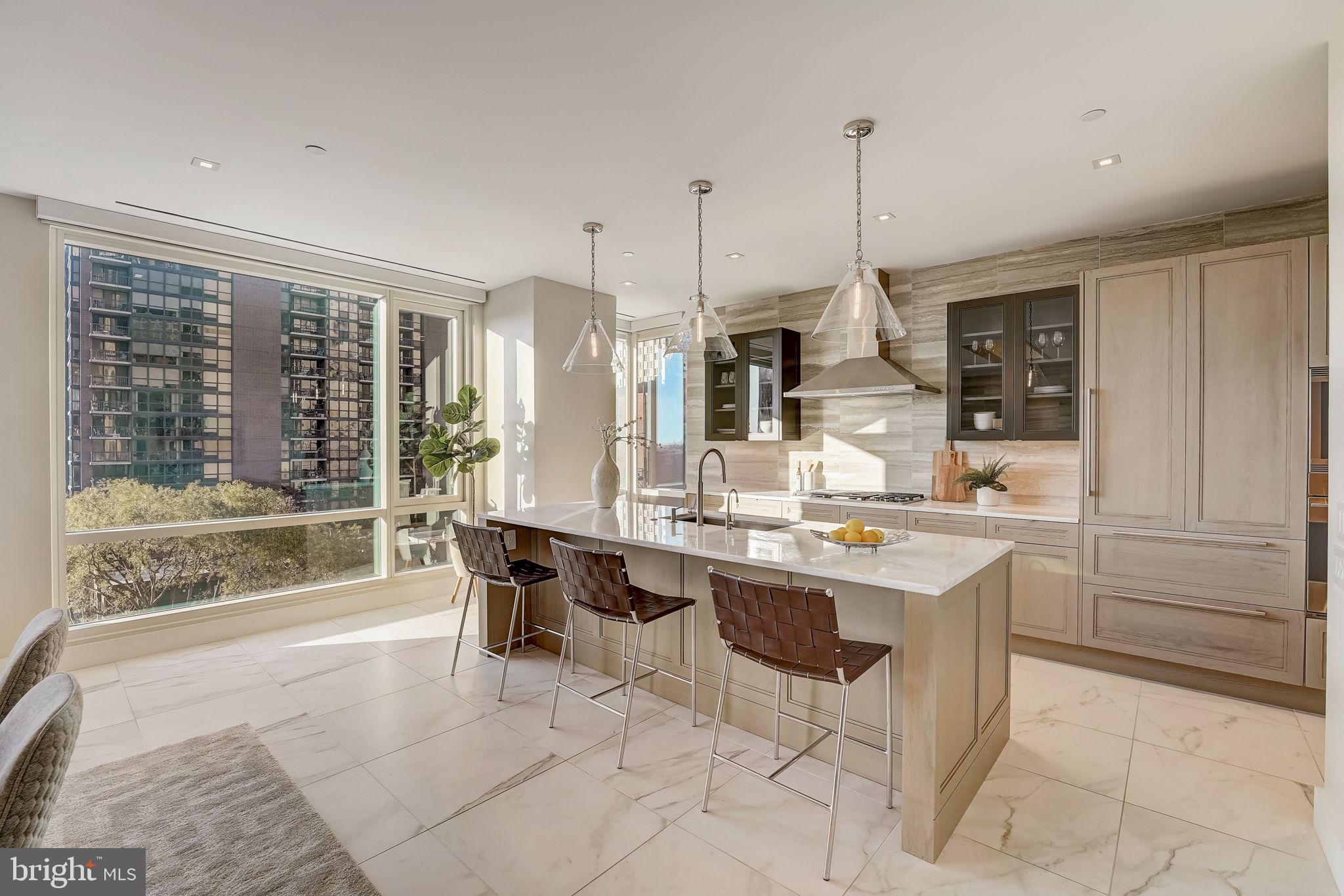 500 Walnut STREET Unit: 601