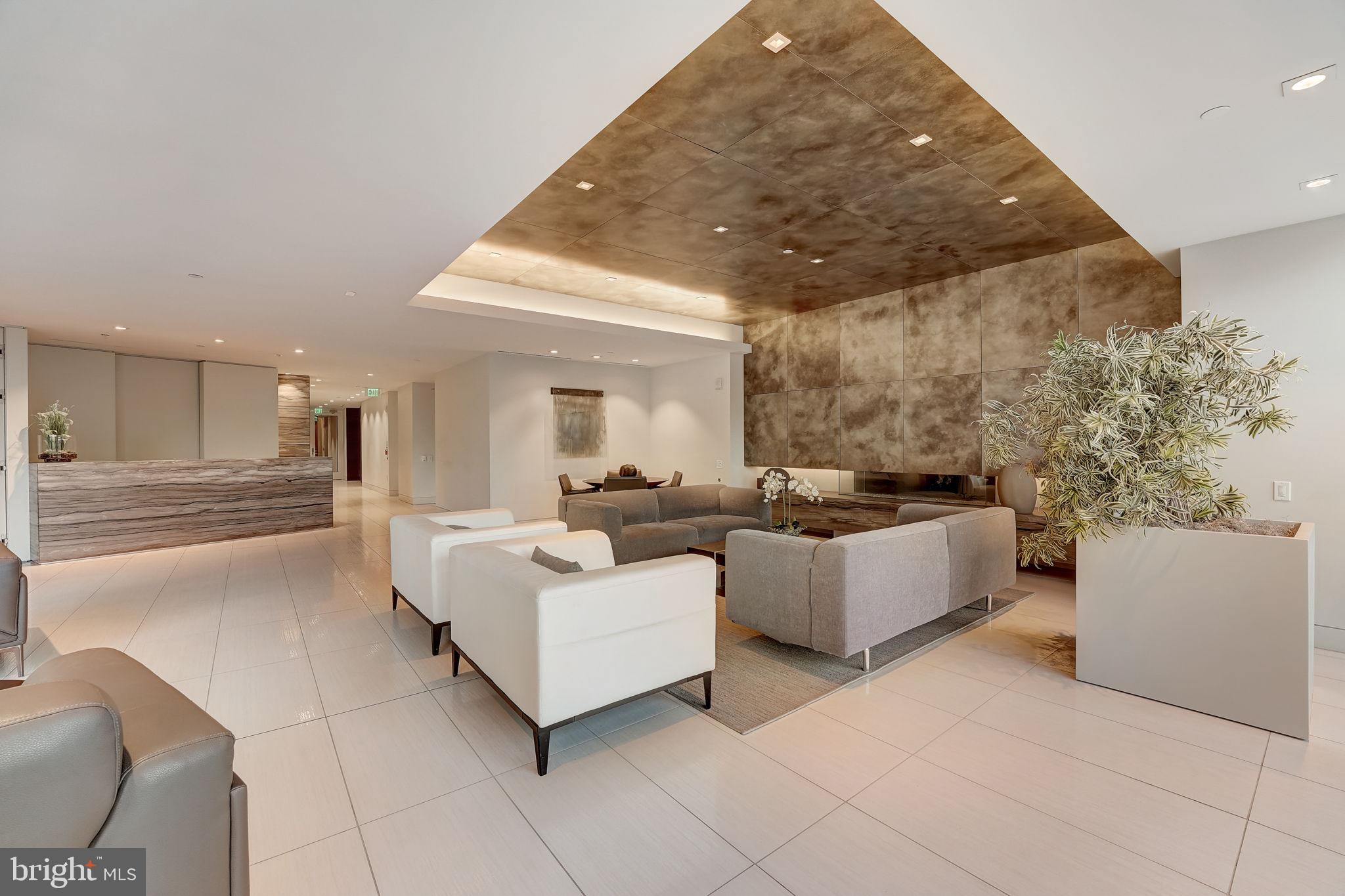 500 Walnut STREET Unit: 601