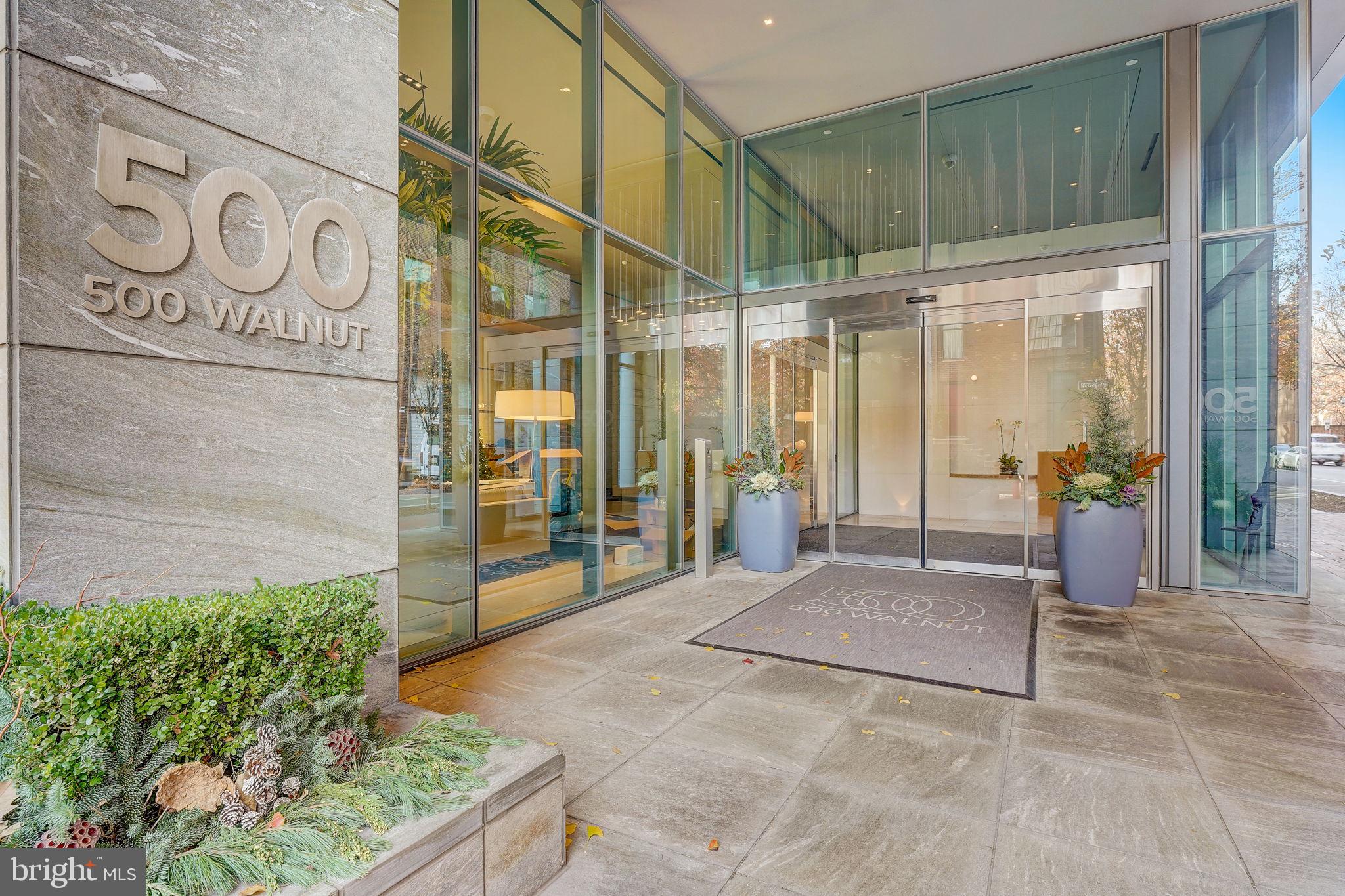 500 Walnut STREET Unit: 601