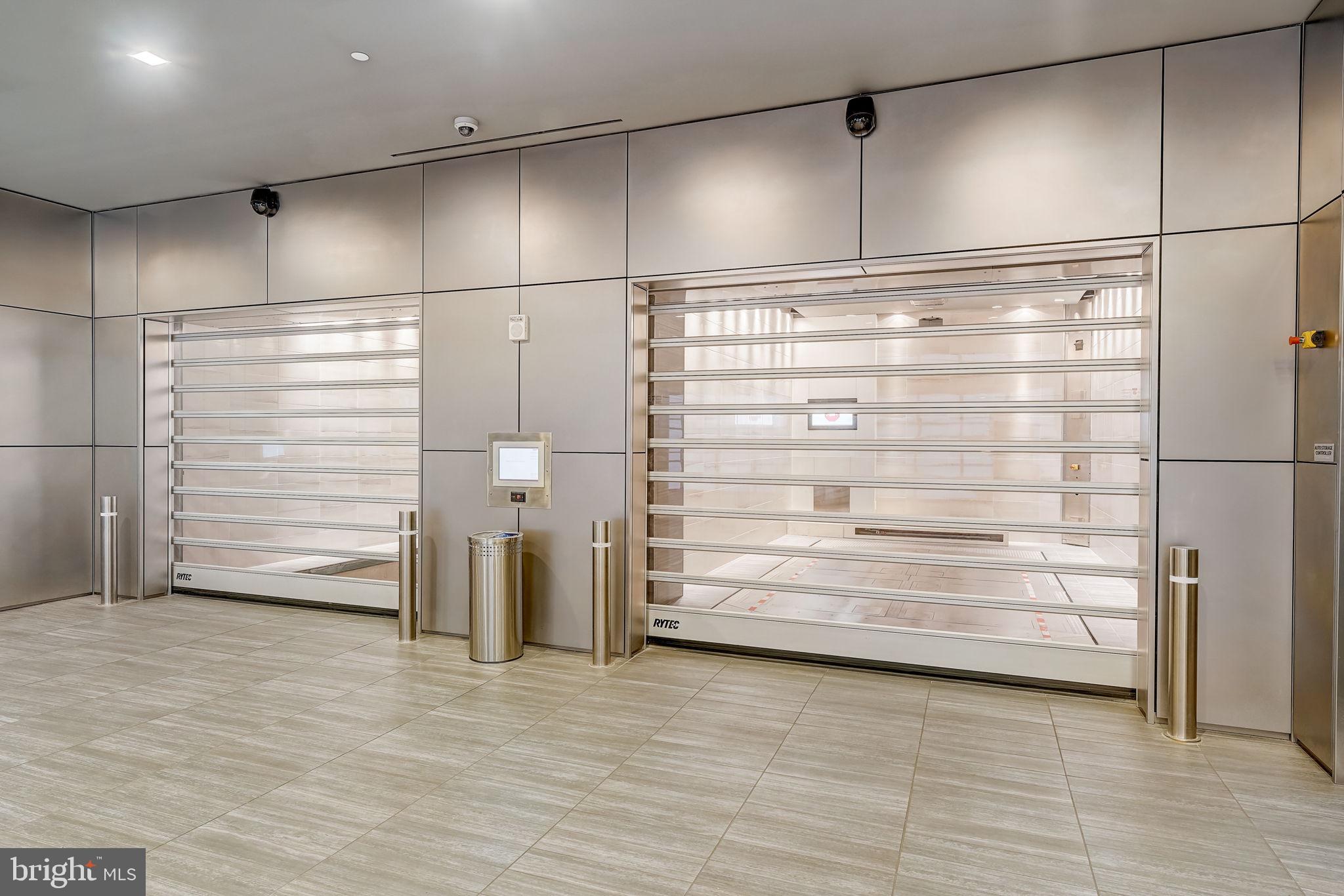 500 Walnut STREET Unit: 601
