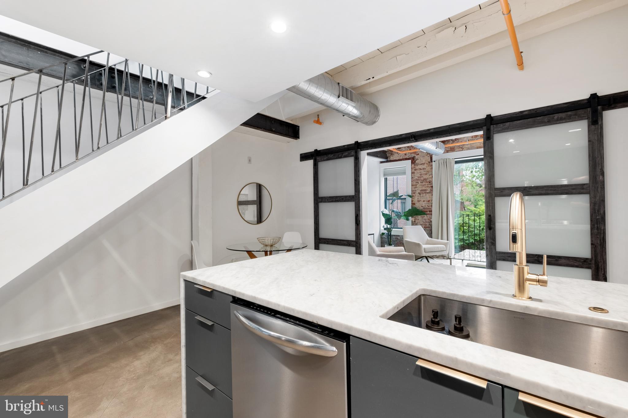 204 S Delhi STREET Unit: R4