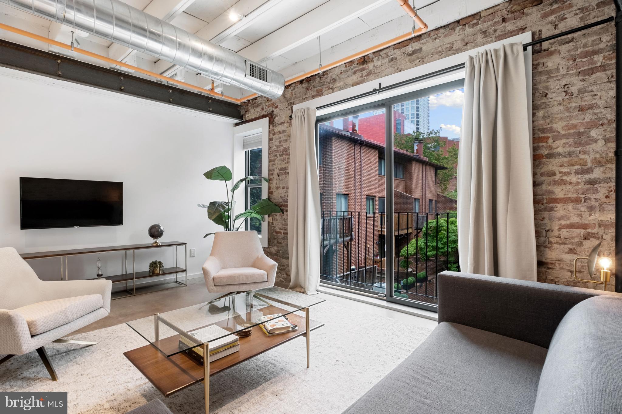 204 S Delhi STREET Unit: R4