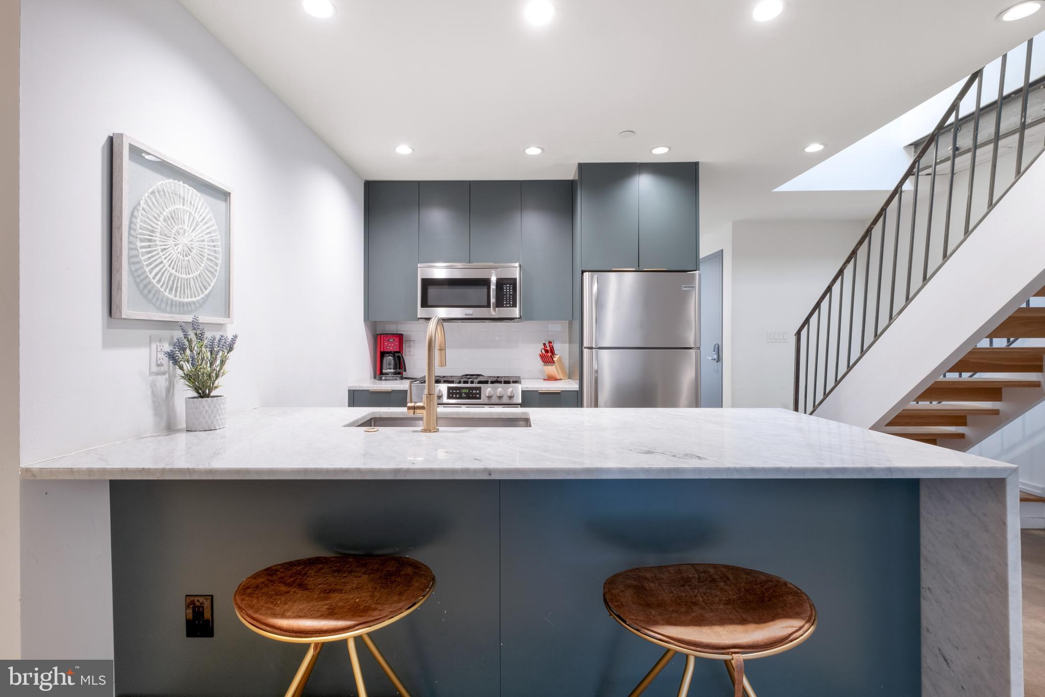 204 S Delhi STREET Unit: R4