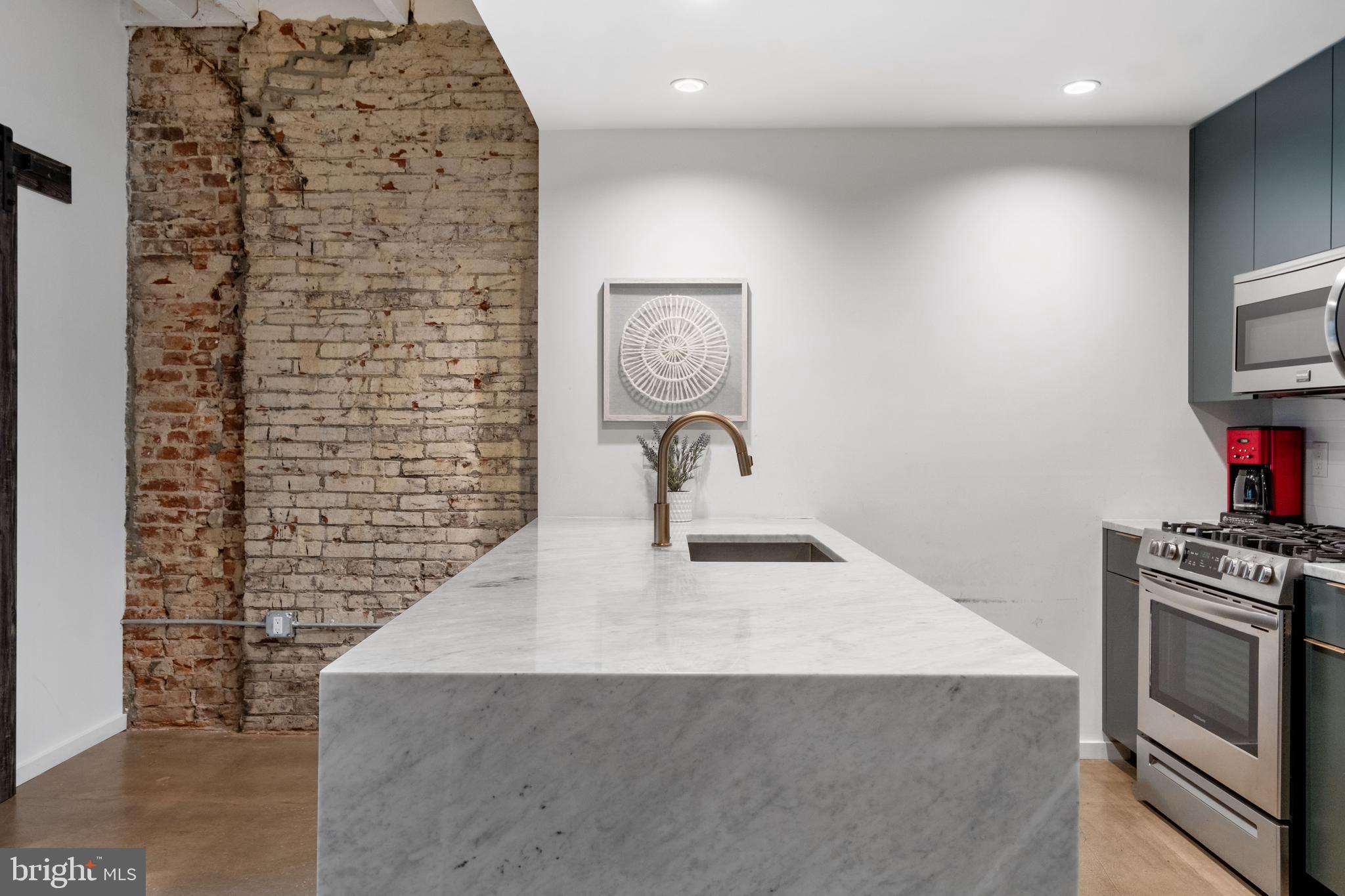 204 S Delhi STREET Unit: R4