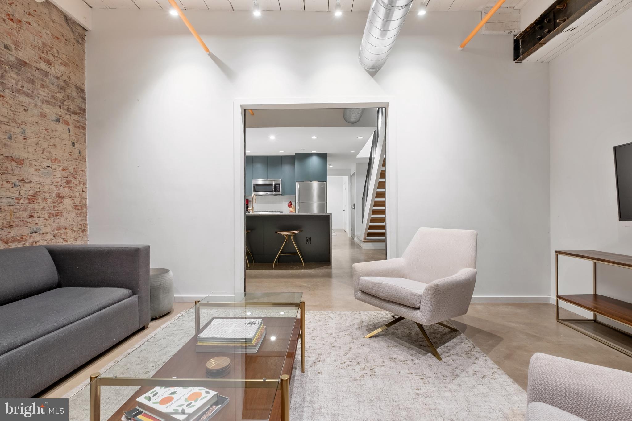204 S Delhi STREET Unit: R4