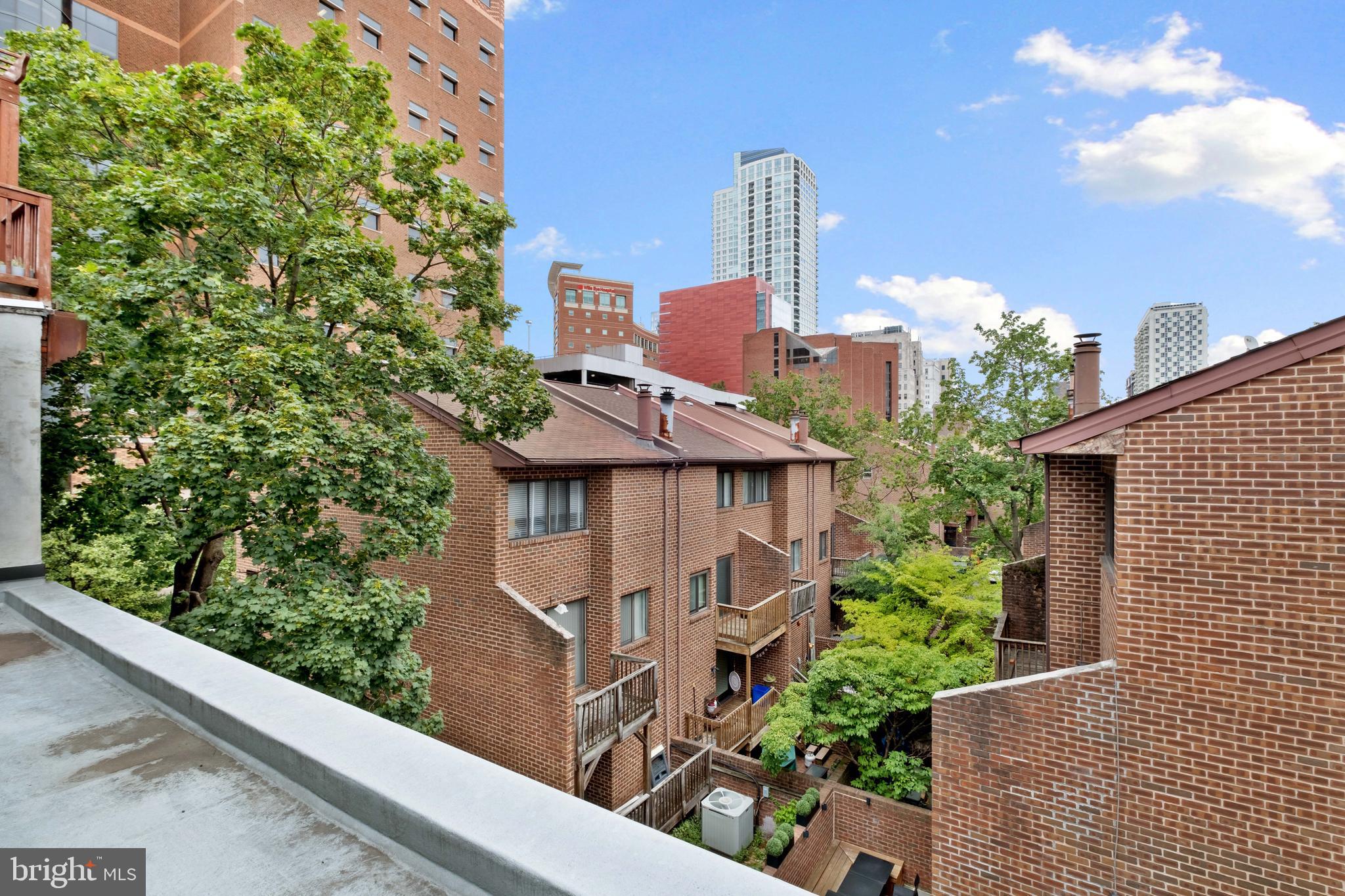 204 S Delhi STREET Unit: R4