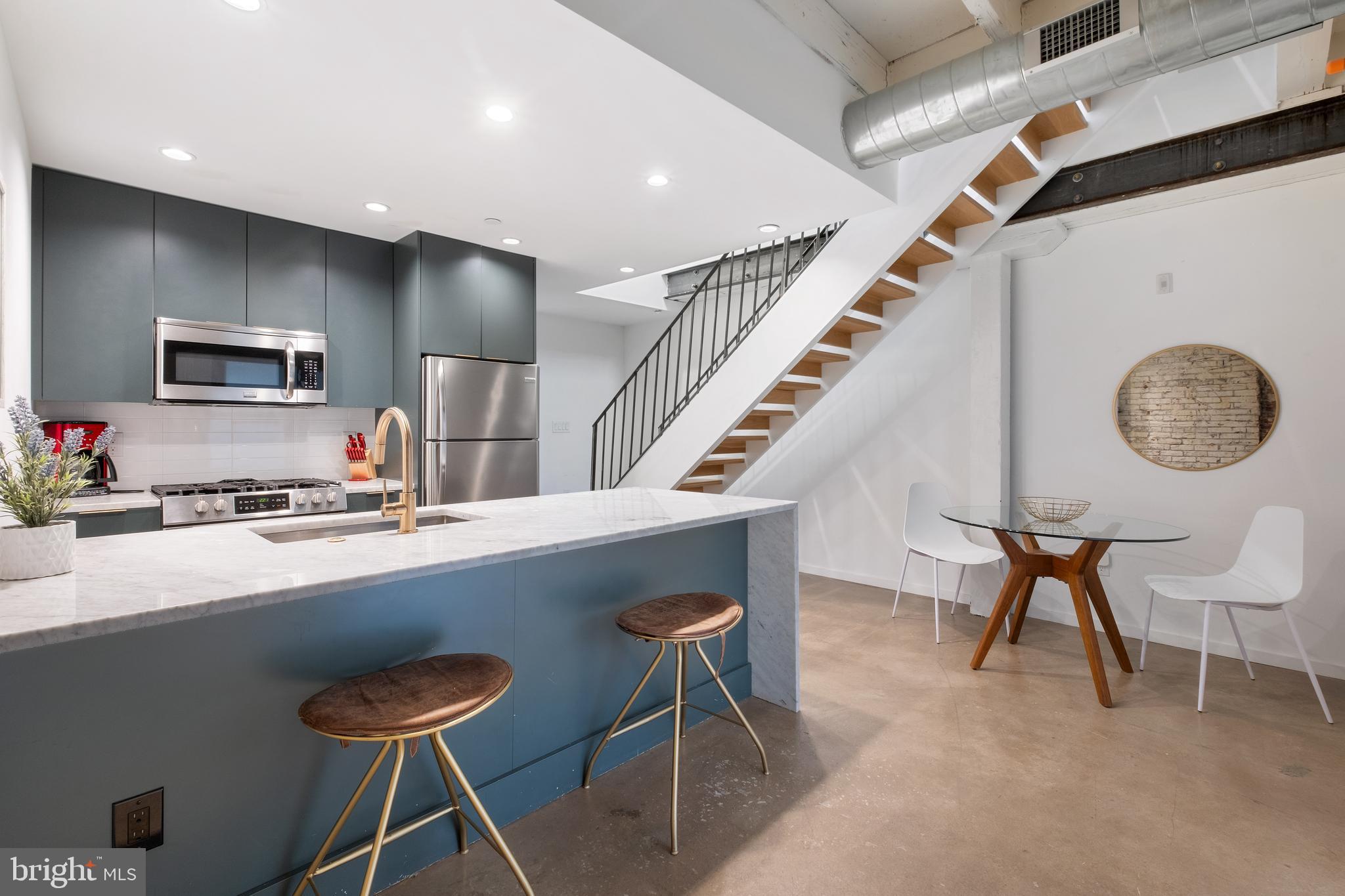 204 S Delhi STREET Unit: R4