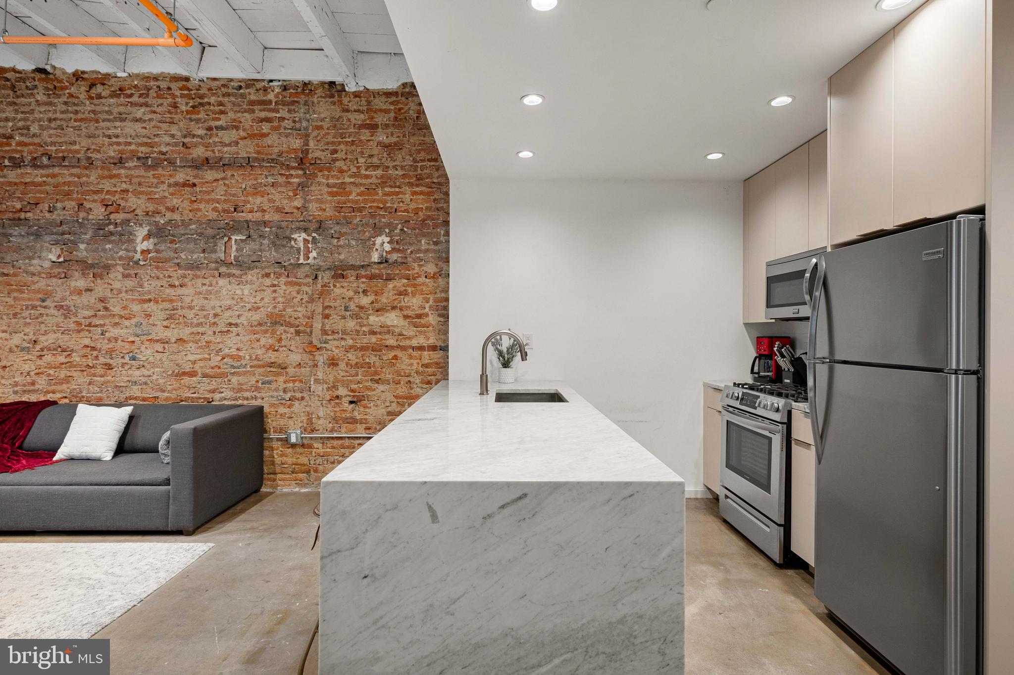 204 S Delhi STREET Unit: R2