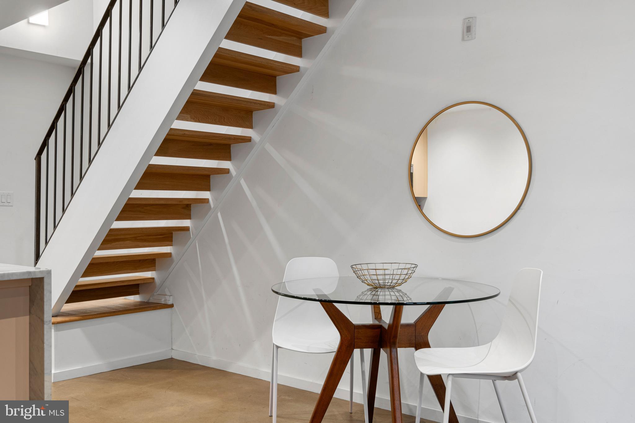 204 S Delhi STREET Unit: R2