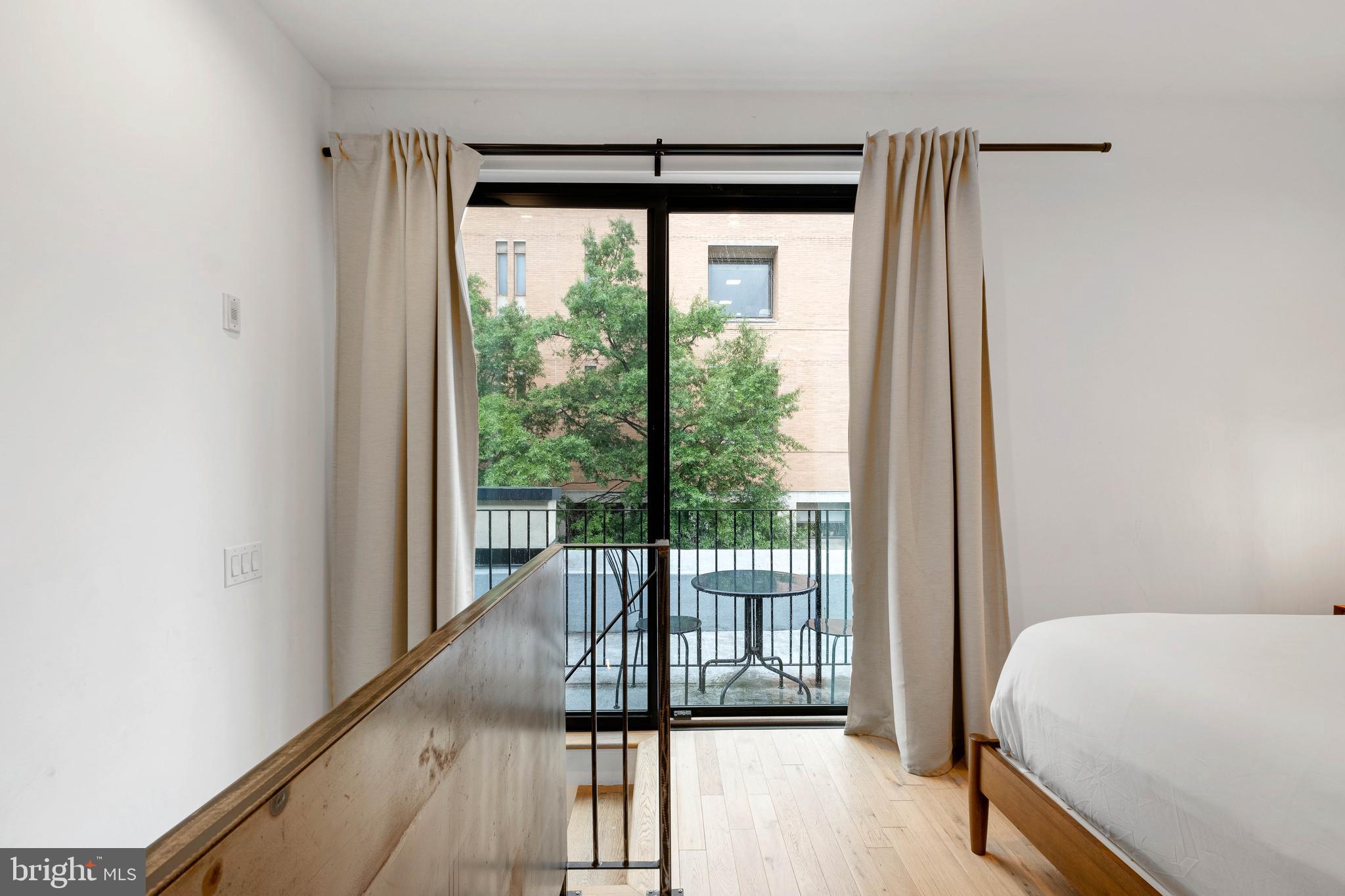 204 S Delhi STREET Unit: R2