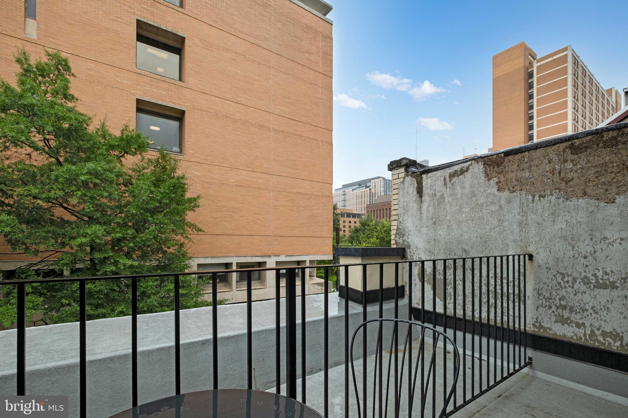 204 S Delhi STREET Unit: R2
