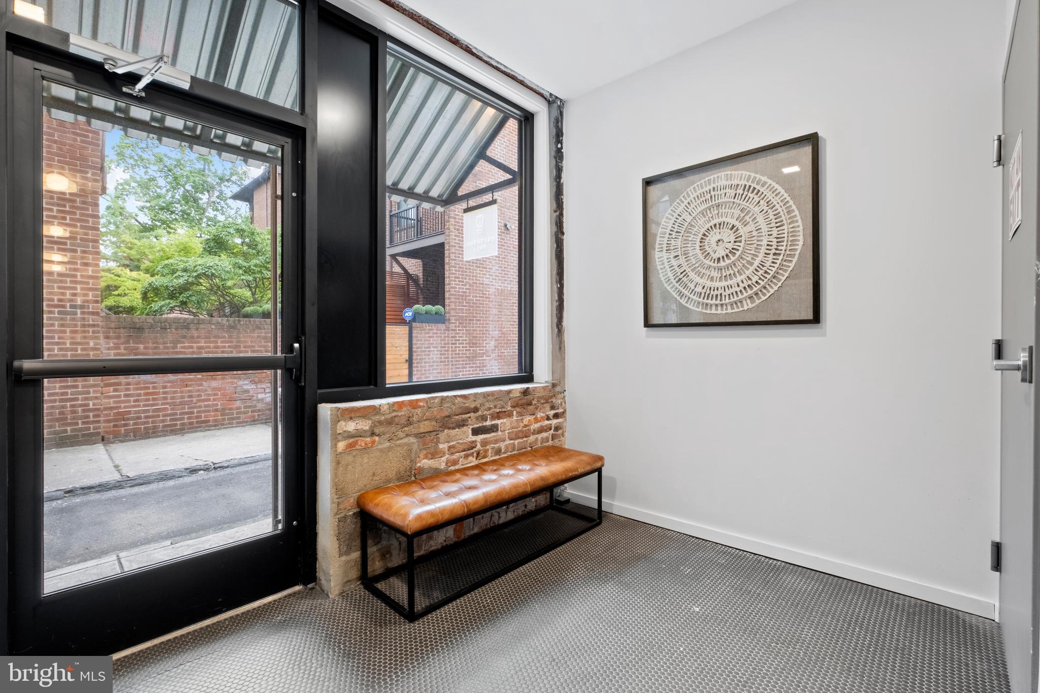 204 S Delhi STREET Unit: R2