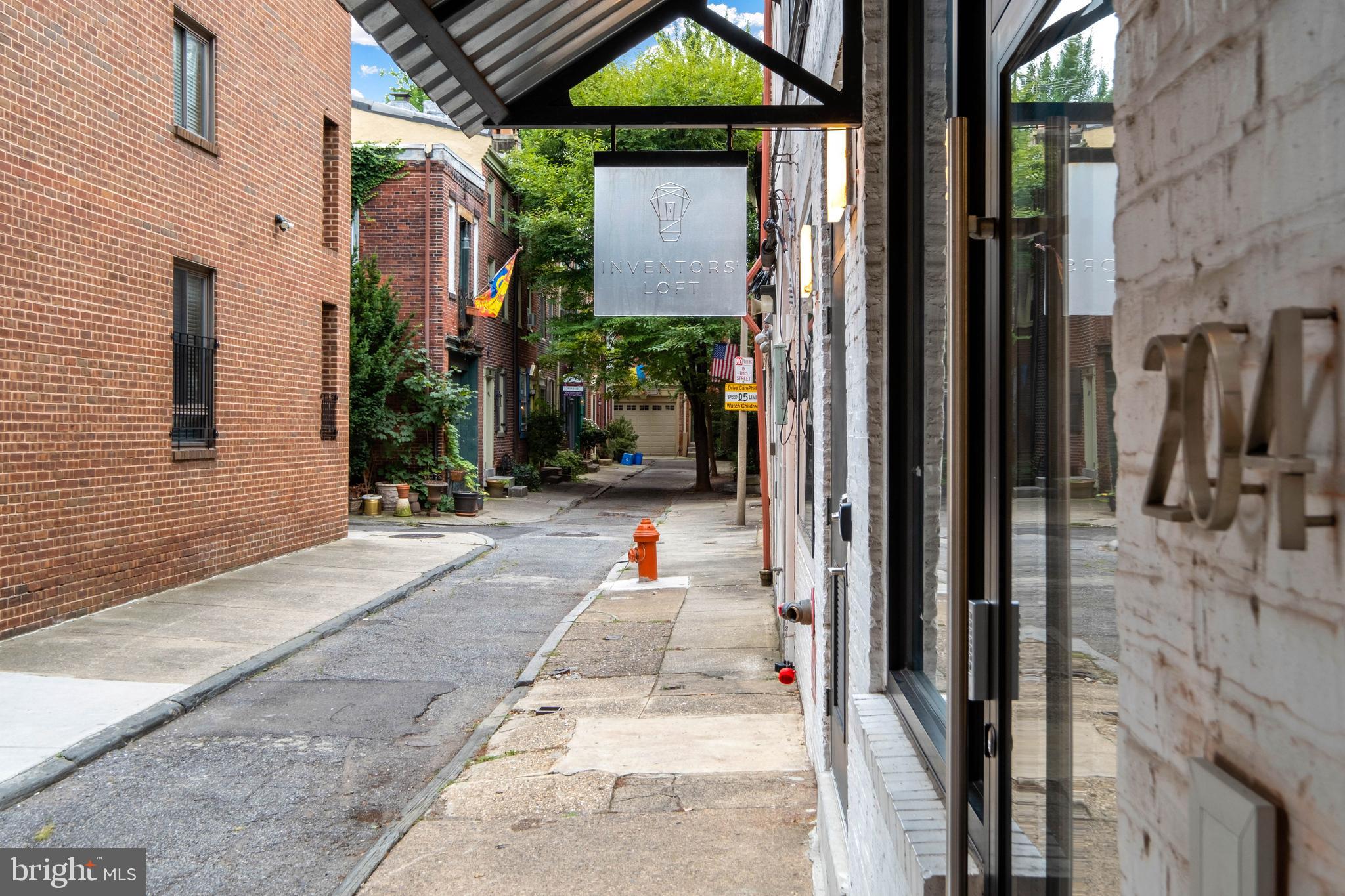 204 S Delhi STREET Unit: R2