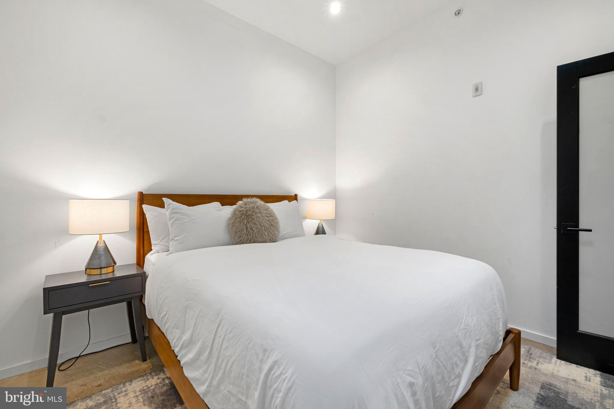 204 S Delhi STREET Unit: R2