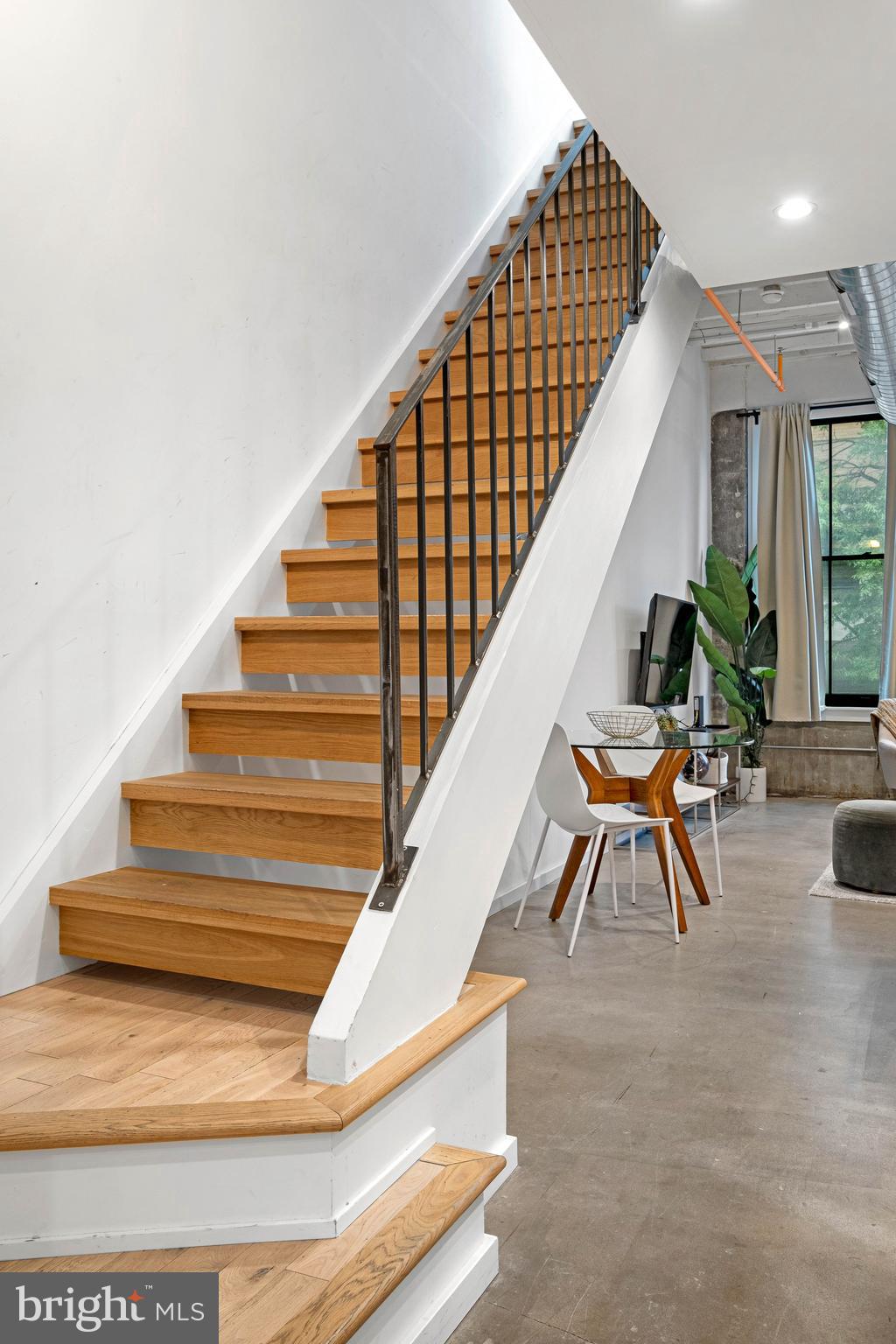 204 S Delhi STREET Unit: R2