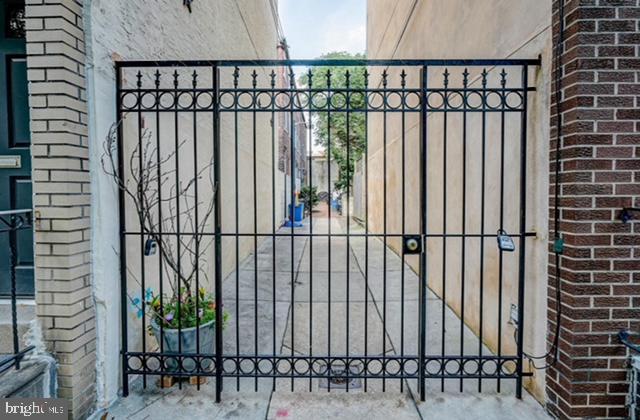 725-727 Pemberton St #6