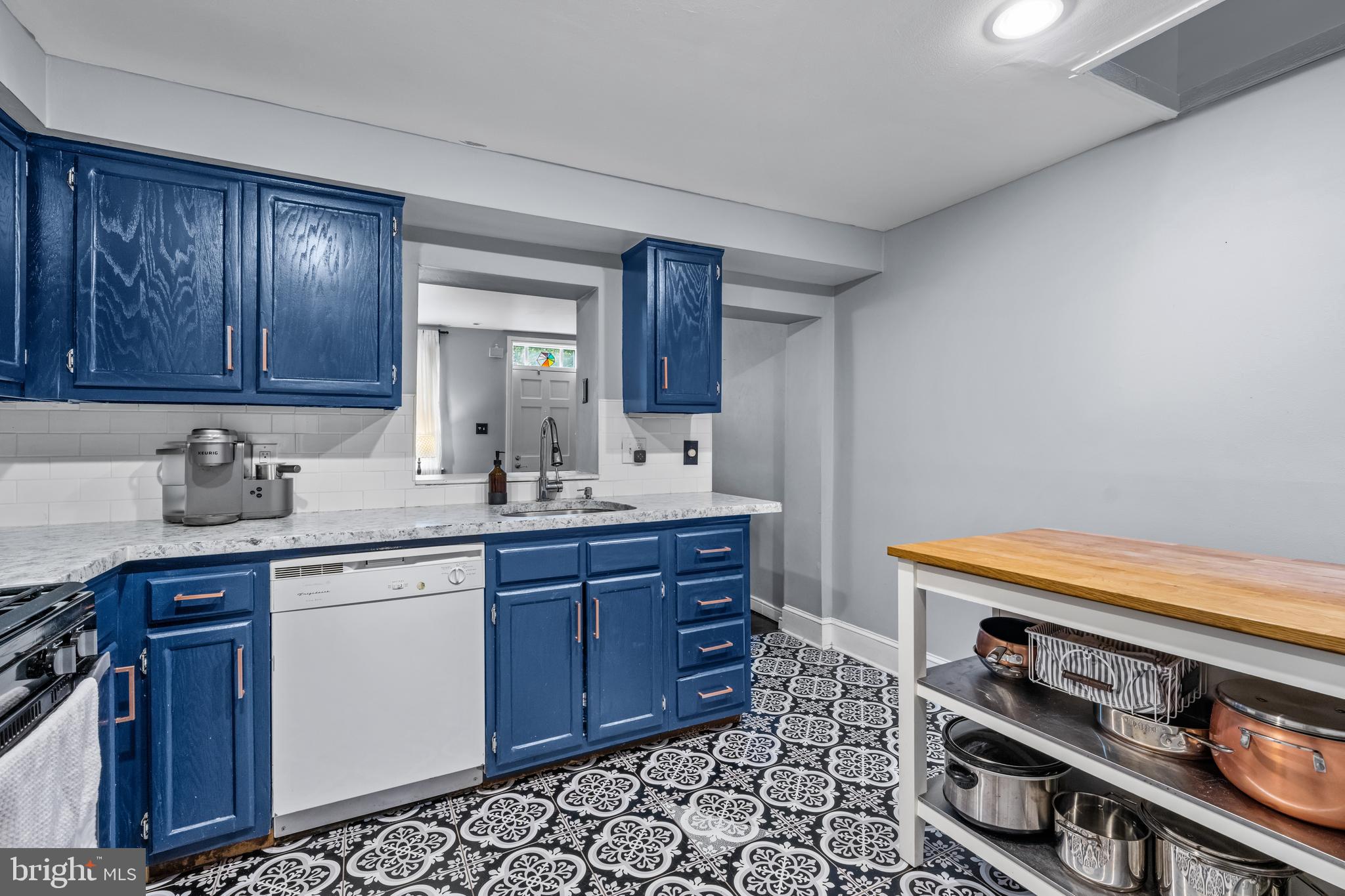 725-727 Pemberton St #6