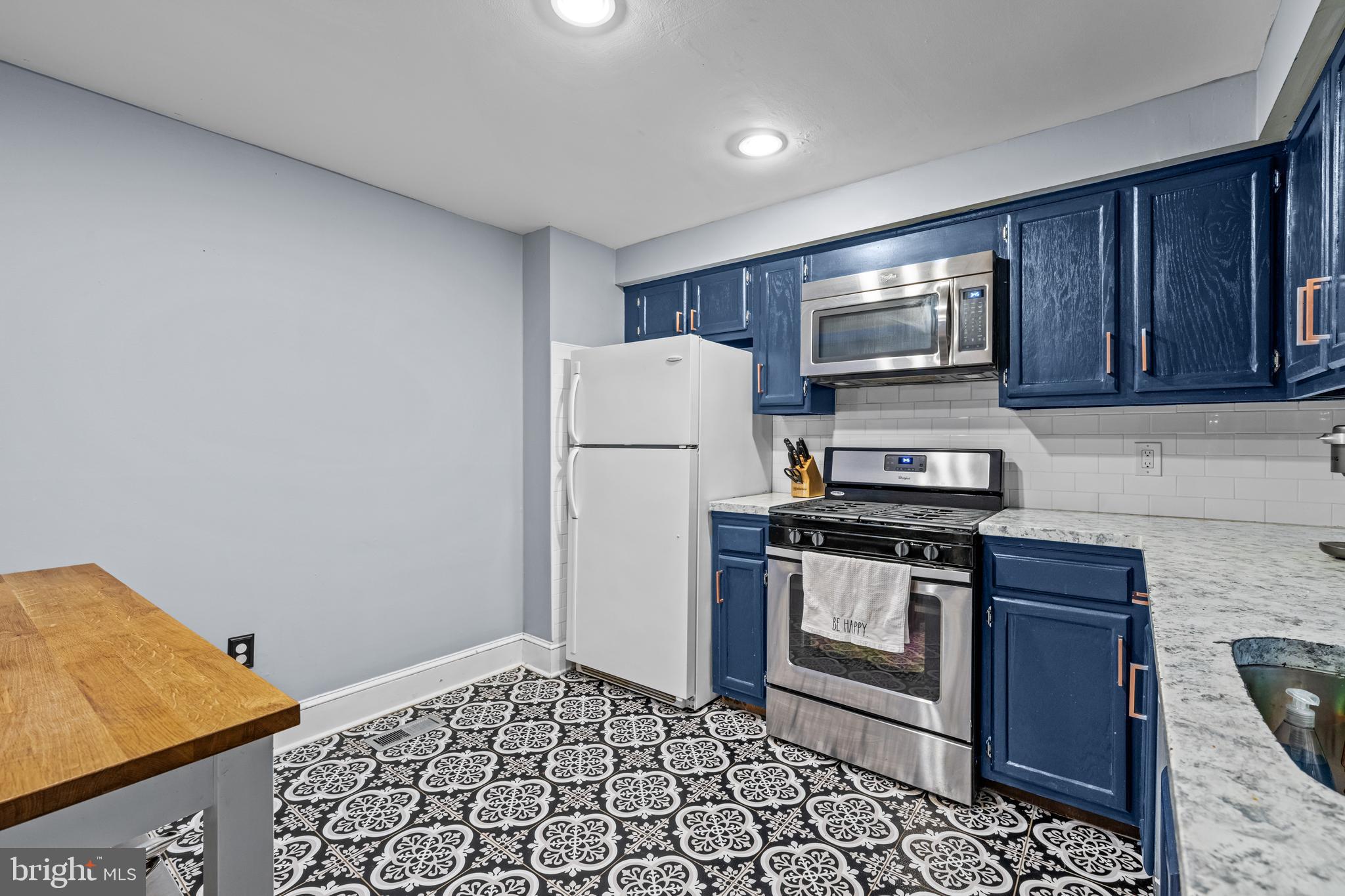 725-727 Pemberton St #6