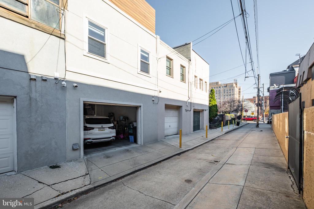 2010 Naudain St
