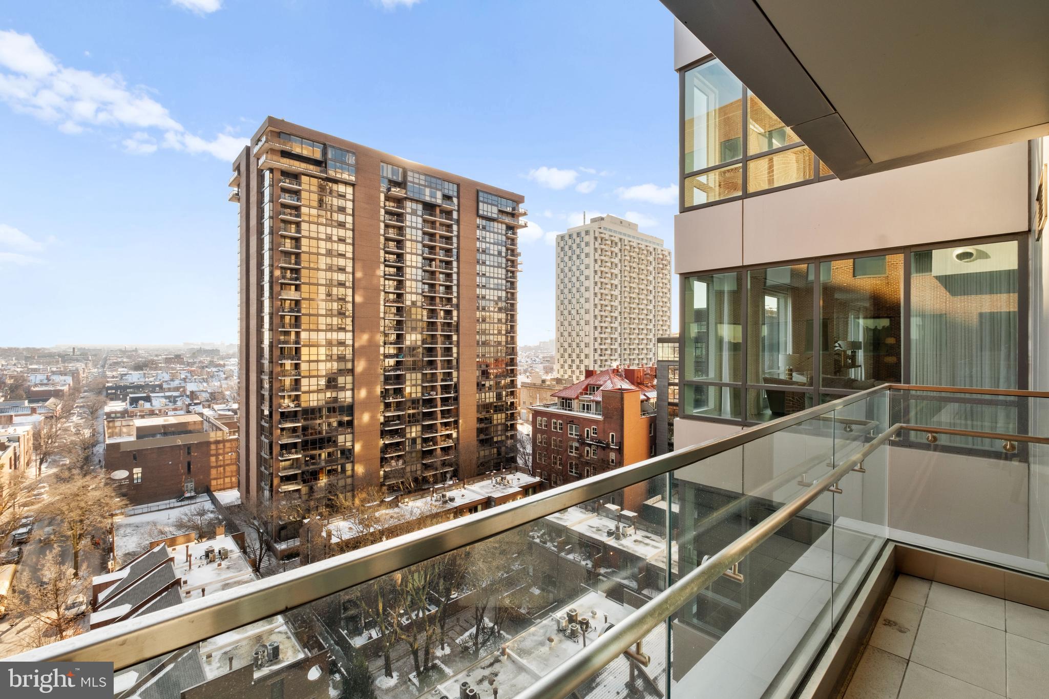 500 Walnut St #1001
