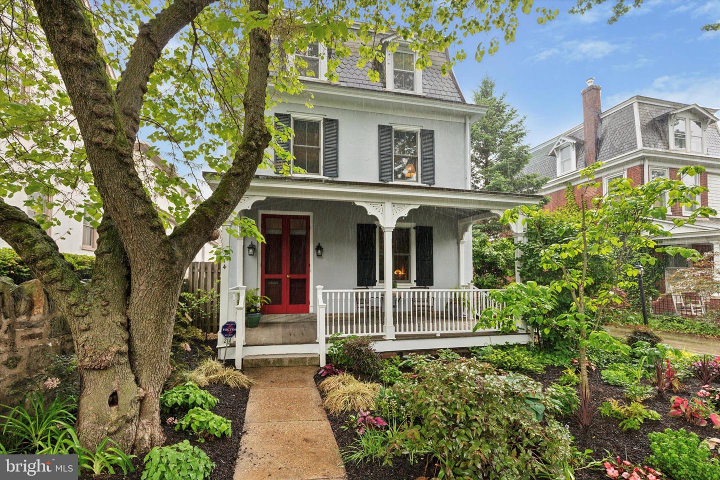 214 E Willow Grove Ave