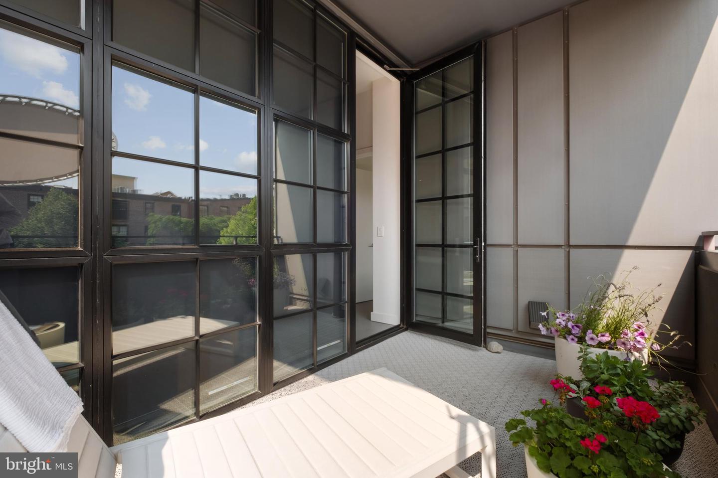 108 Arch St #304