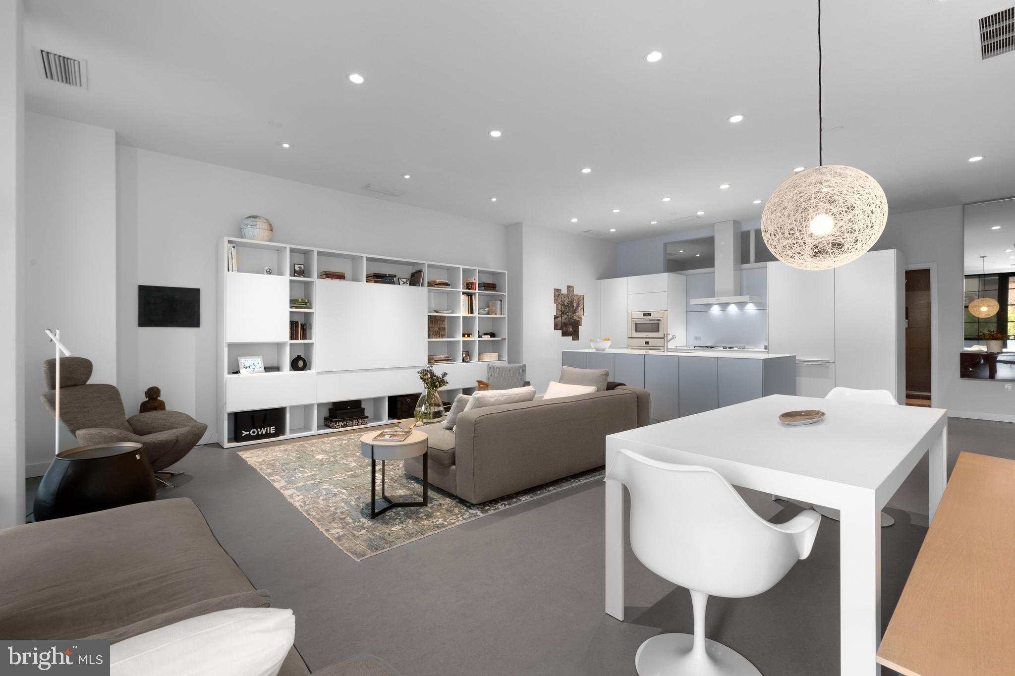 108 Arch St #304