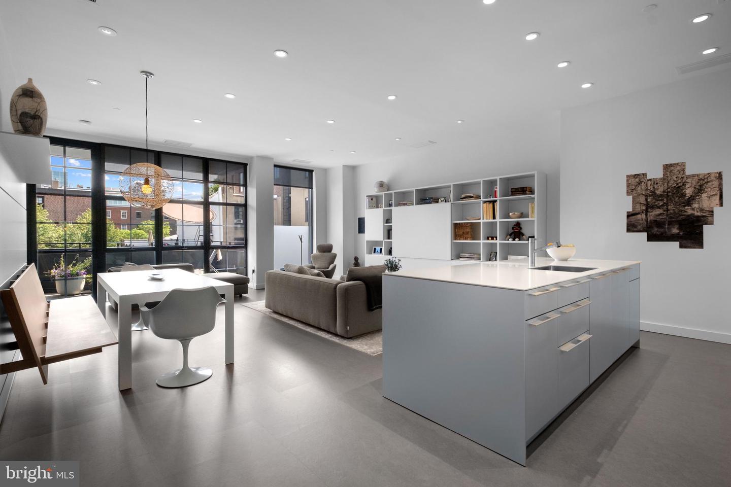 108 Arch St #304