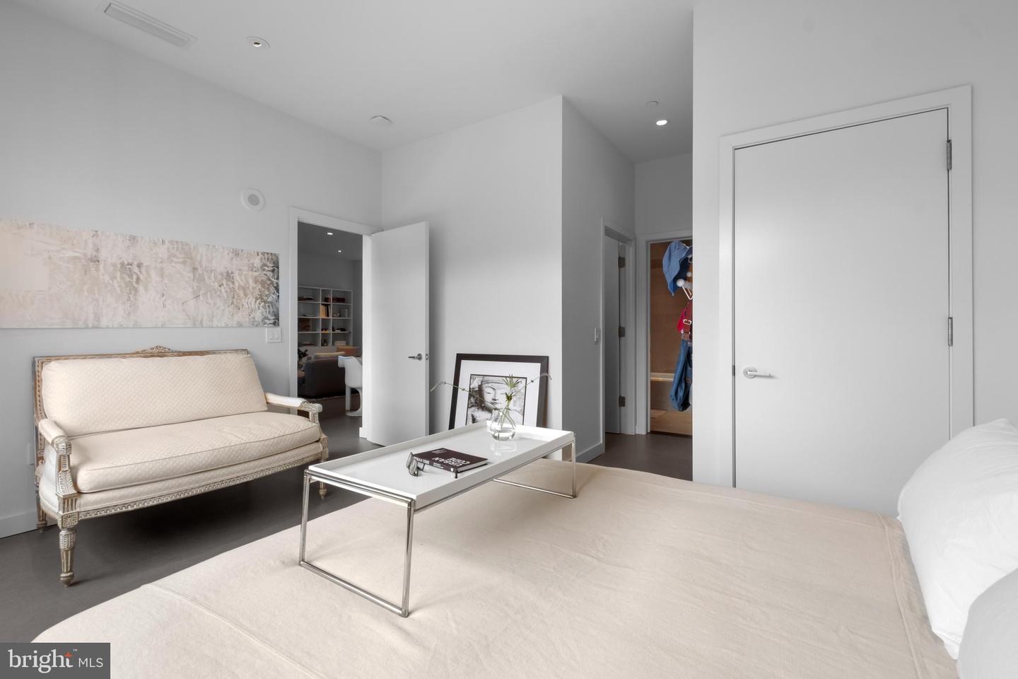 108 Arch St #304