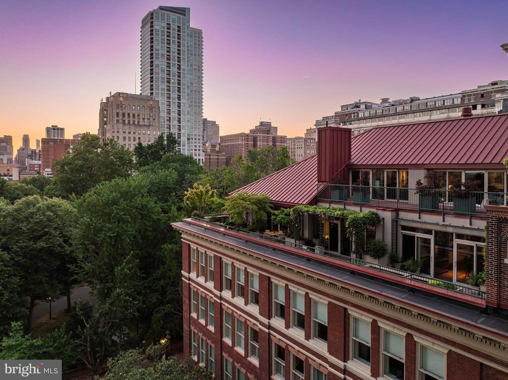 227 S 6TH STREET 31 PH-W