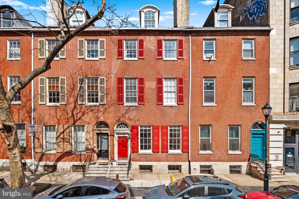1205 SPRUCE ST #1F