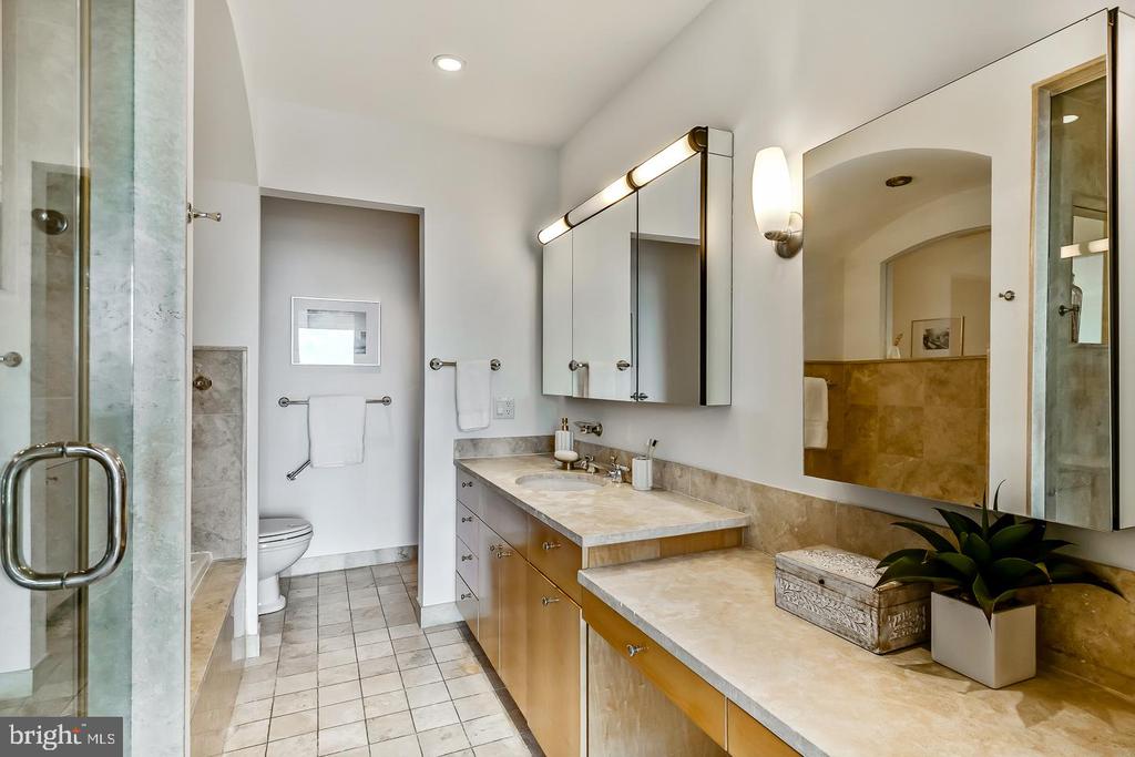 1820 RITTENHOUSE SQUARE Unit: 1601
