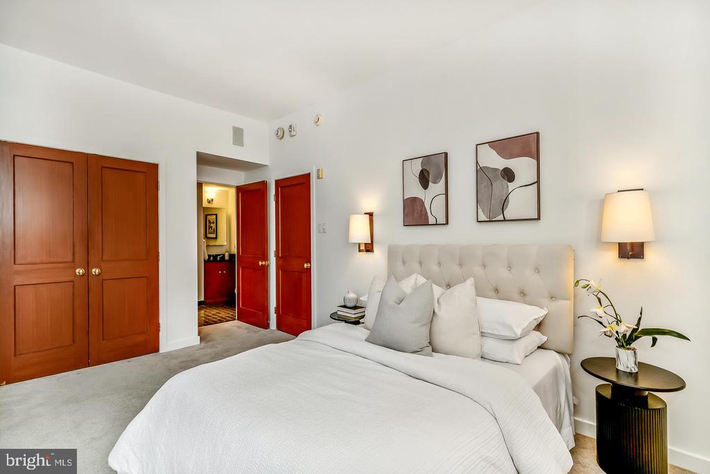 1820 RITTENHOUSE SQUARE Unit: 1601