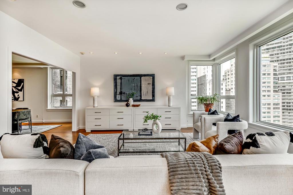 1820 RITTENHOUSE SQUARE Unit: 1601