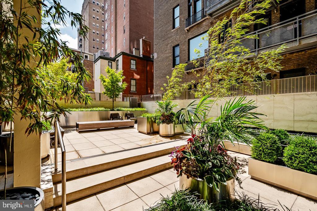 1820 RITTENHOUSE SQUARE Unit: 1601