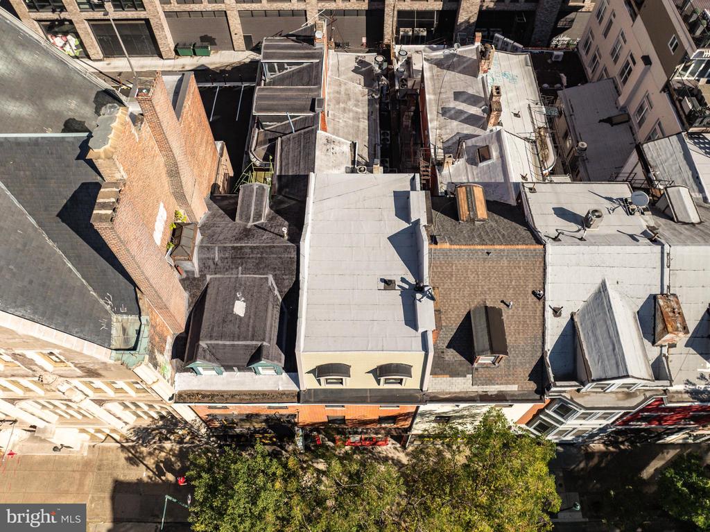 1121 WALNUT STREET