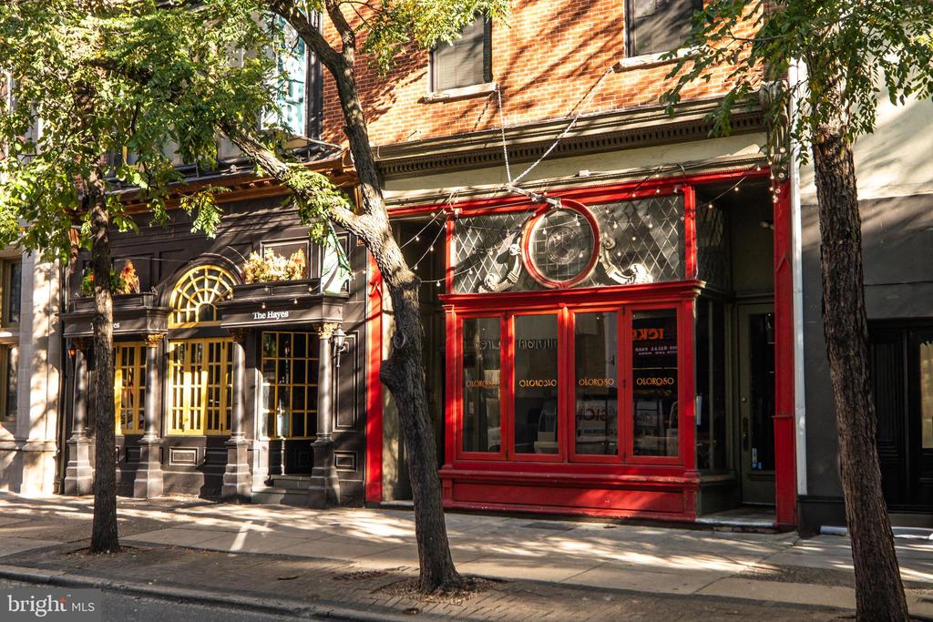 1121 WALNUT STREET