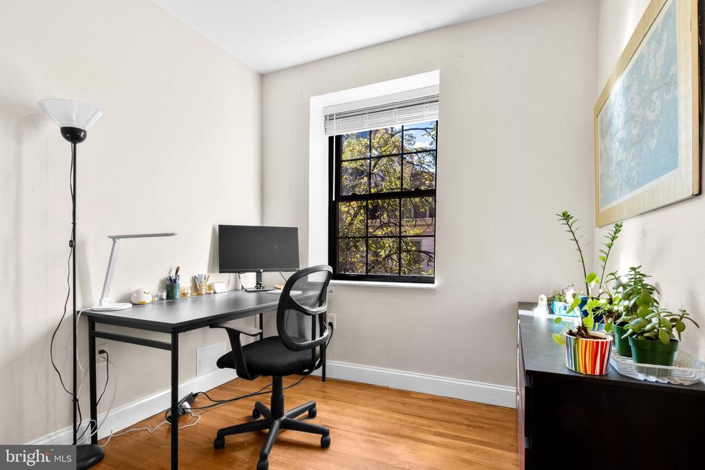 1121 WALNUT STREET